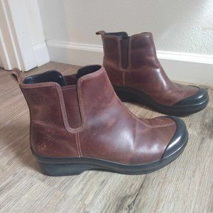 Dansko slip resistant boots size 40